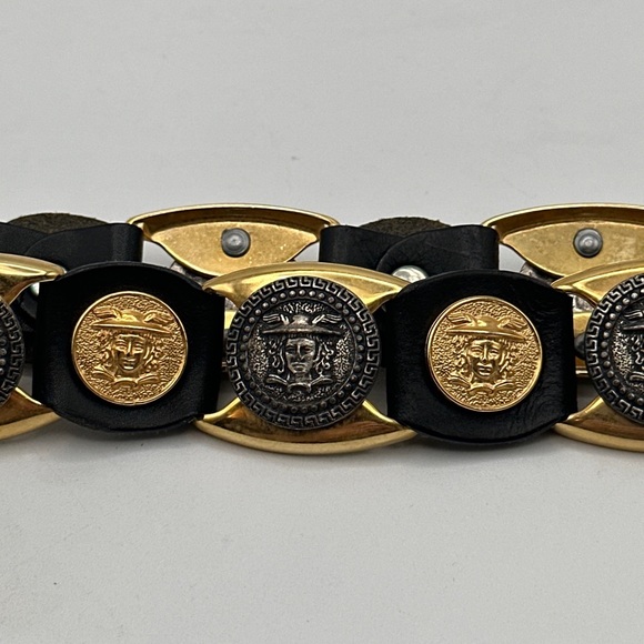Vintage Versace 80s Medusa Medallion estro versa belt - Picture 9 of 11